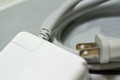 Apple Plug 02