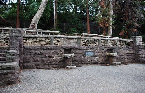 Minnie M. Barton Memorial, Griffith Park