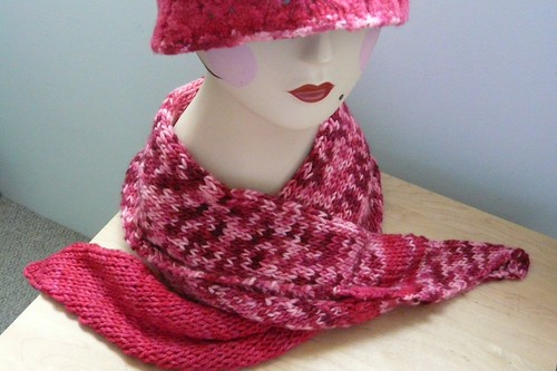 Pink scarf for Foliage hat