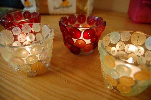 Button candle holder