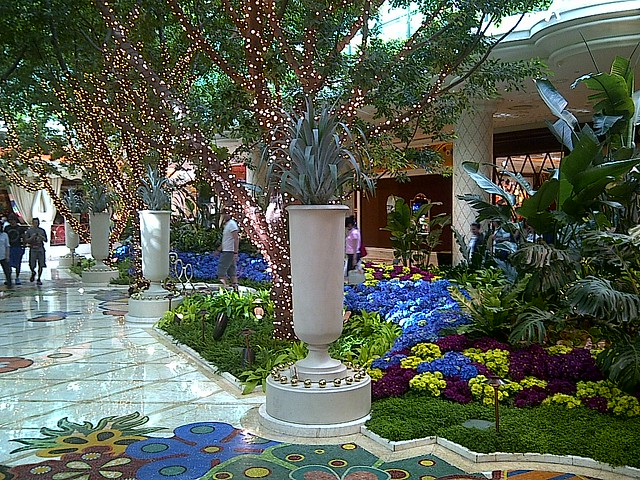 The lobby of the Wynn, near Parasol Up.