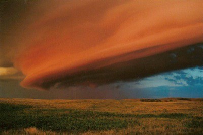 Saskatchewan Shelf Cloud (Credit: Jeff Kerr and apod.nasa.gov)