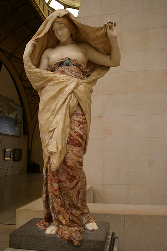 雕像18 - 雖然是雕刻 不過有那種布料柔軟的感覺
