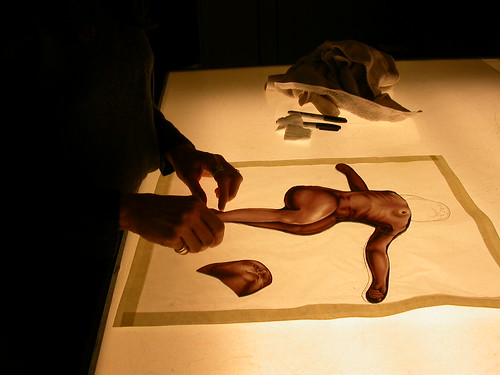 Judith Schaechter, assembling the figure