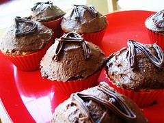 banana cupcakes w/ chocolate frosting - 28