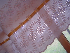 Curtain (Apron) detail