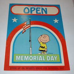 Peanuts Memorial Day sign