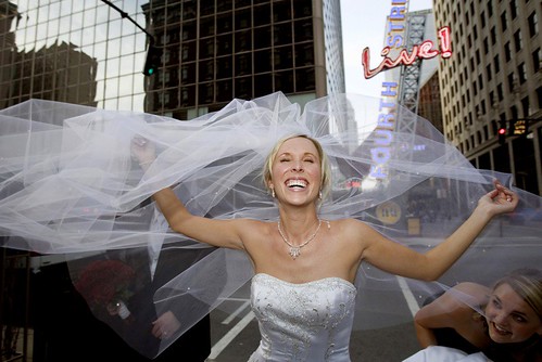 Downtown Louisville wedding photography Fourth Street Live