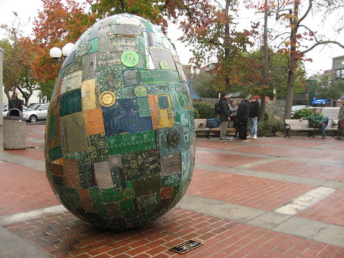 Silicon Valley Sightings: The Palo Alto Egg