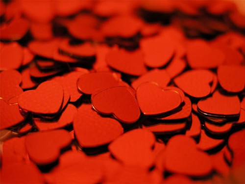 أجمل الصور لأجمل قلوب حب [ حمراء .. 1750062934_1448fbf871