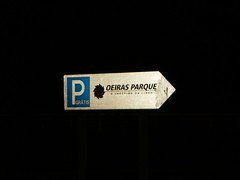 Sinalização do parque de estacionamento do Oeiras Parque