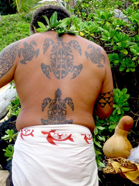 the amazing "honu" tattoos on Kimokeo's back. The "honu" or sea turtle is 