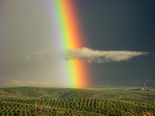 Nubes y arco iris