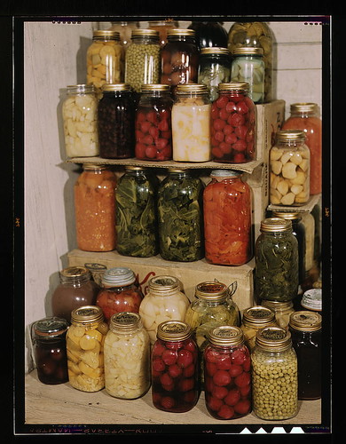 Home-canned food, 1941-5, by Library of Congress