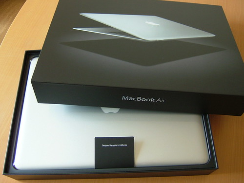 MacBook Air unboxing