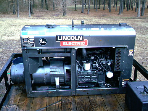 Lincoln 300d. 300D Lincoln Pipeliner. Side View