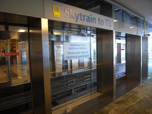 坐Skytrain去第三航廈搭飛機
