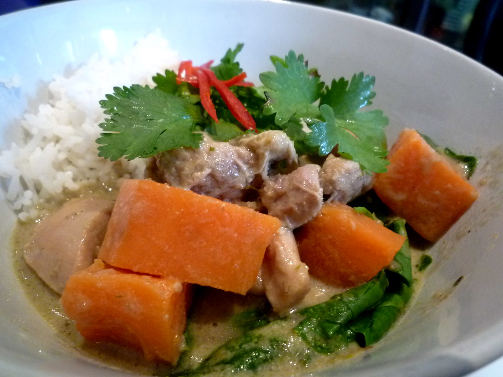 Red duck curry