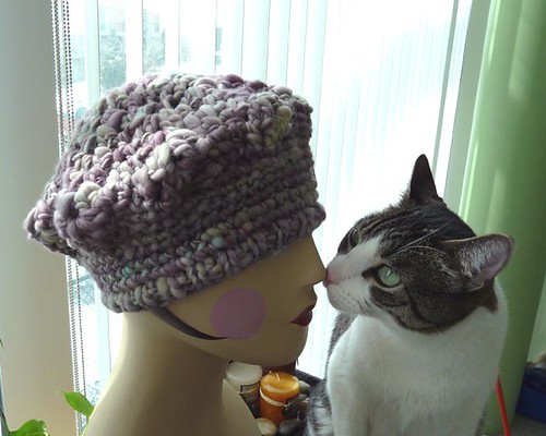 FO: Crochet handspun beret avec chat