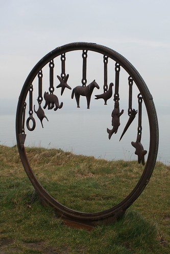 Circle Sculpture, Huntcliff, Charm Bracelet