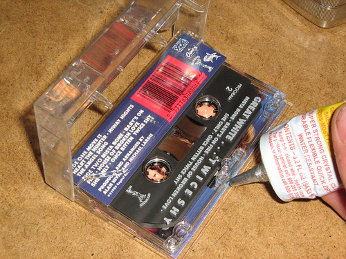 Gluing cassette door
