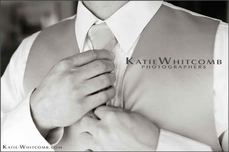 Katie-Whitcomb-Photographers_michaels-getting-ready