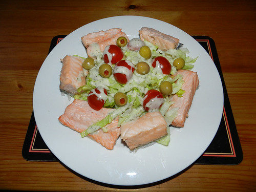 Nuked salmon with salad