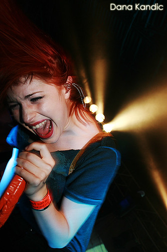 paramore hayley williams hot. hayley williams paramore live.