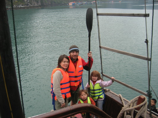 family_kayaking_1