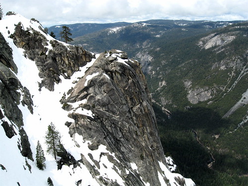 Photo: On the rim of Yosemite Valley by David (aka Random Curiousity on Flickr)