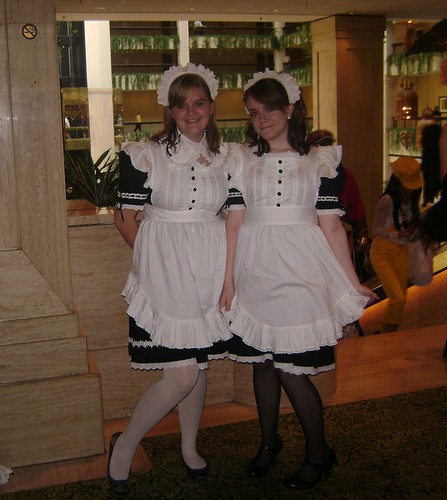 Cosplay Cafe maids at AWA' 08