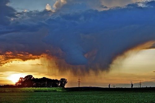 フリー写真素材|自然・風景|雲|暗雲|夕日・夕焼け・日没|雨|ドイツ|