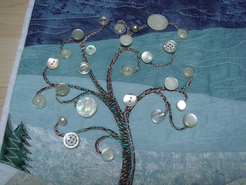 4SQS Winter quilt button tree