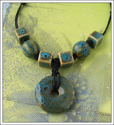 Porcelain bead necklace 4