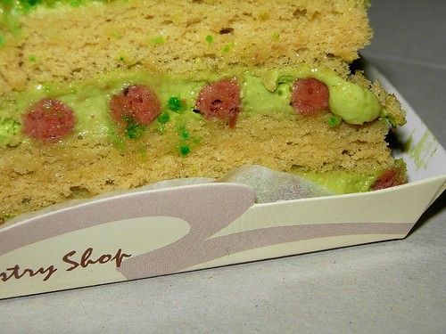 green tea cake with red beans fillings