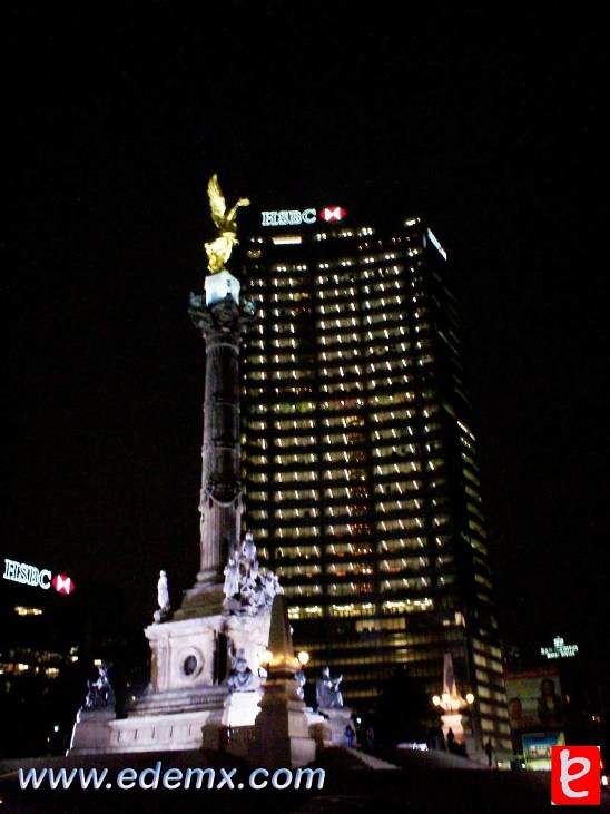 Torre HSBC de Noche. ID238, Iv�n TMy�, 2008.