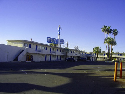 The Mid Century Motels of Las.