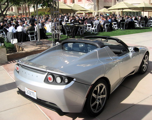 2249705558 518803f9a7 9 Reasons Your Next Car Should be an Electric Vehicle