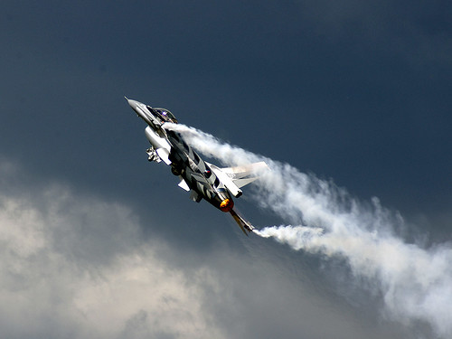 Fighter airplane picture - Dutch f-16