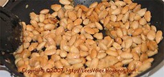 spicy_almonds_cooking