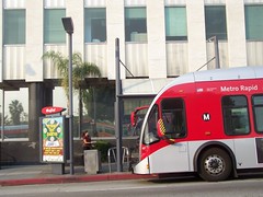 Metro Rapid bus on Wilshire Blvd. (Mid-Wilshire), Los Angeles