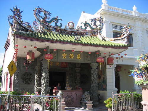 Penang - Chinatown - Tsz Ji Shrine por moleskineboy.