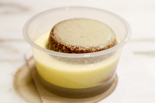 vanilla custard steamed pudding