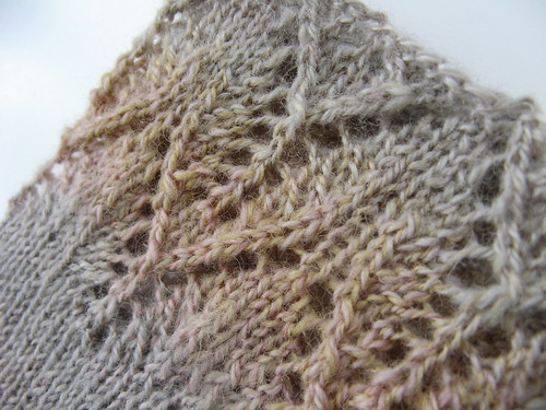 Orchid Lace Mitts detail