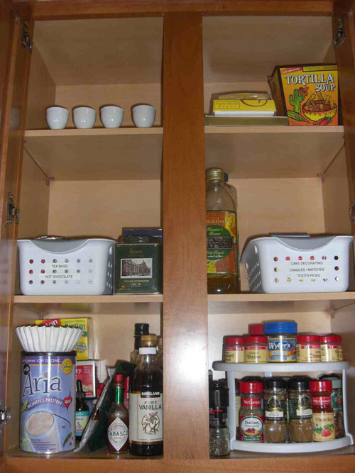Kitchen-Cabinet-Organizer
