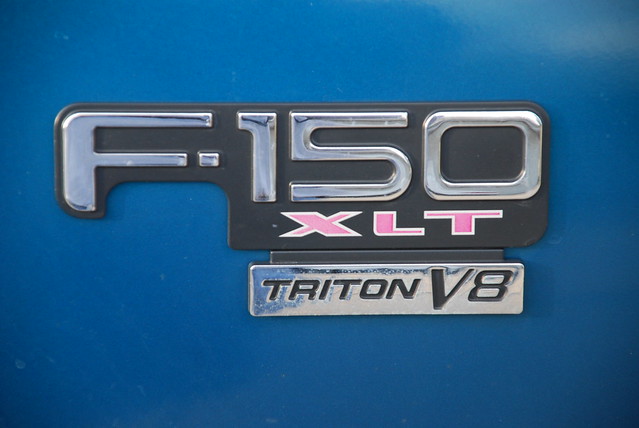 ford f150 trim v8 triton xlt