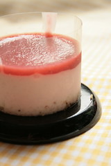 strawberry rare cheese cake (small version)