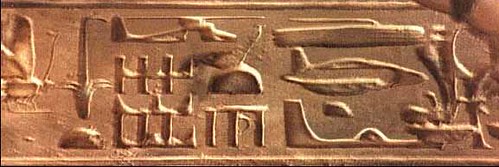 objetos voladores en jeroglificos