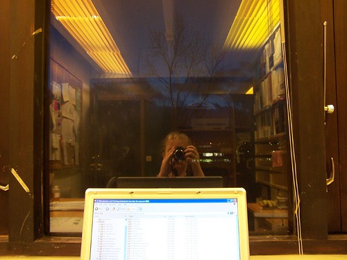 Project glimpse: Outside my window (Office window 11.12.2007 9:42)
