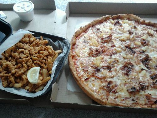 Pizza และ หอยทอด by paskorn